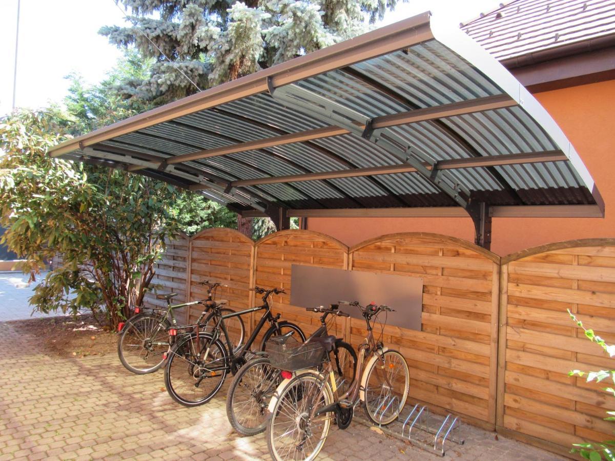 The Boys Apartman Siofok Ngoại thất bức ảnh