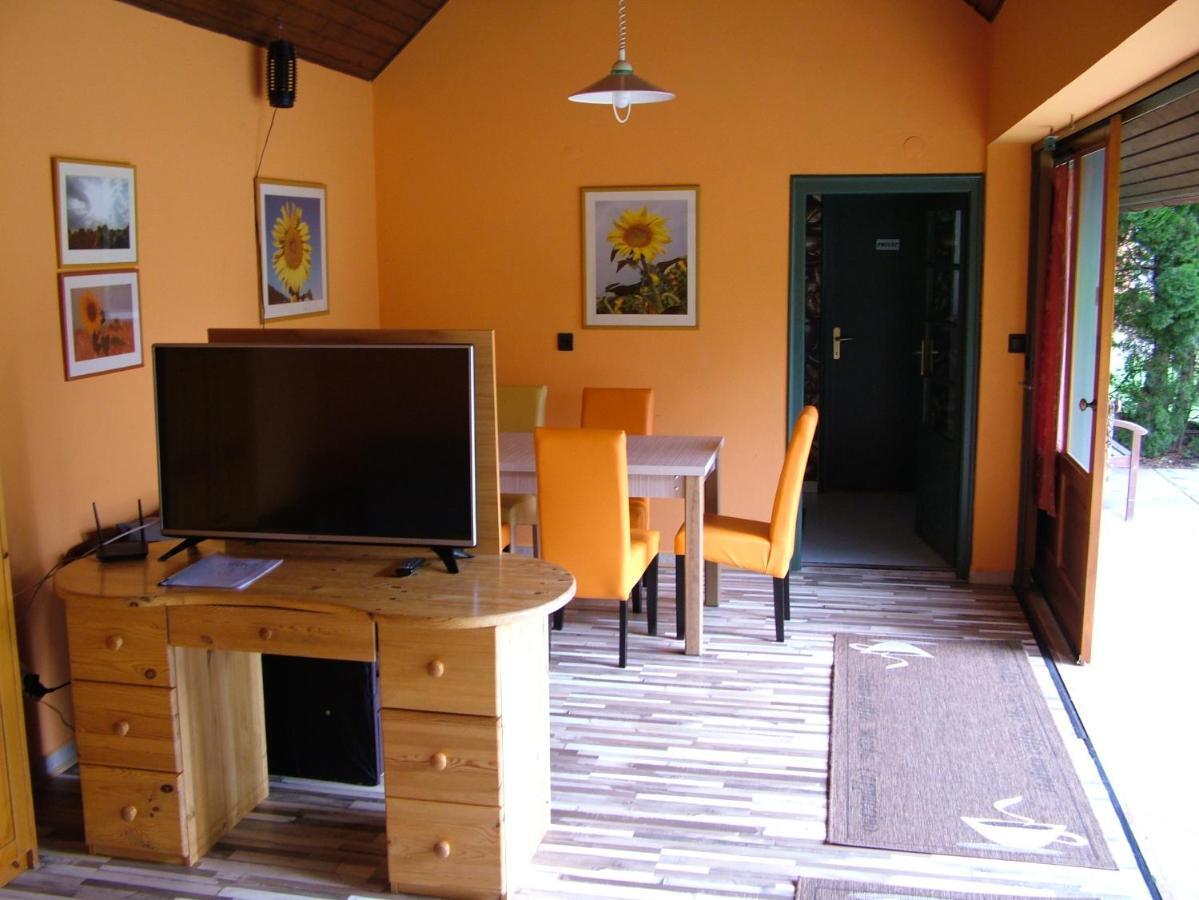 The Boys Apartman Siofok Ngoại thất bức ảnh
